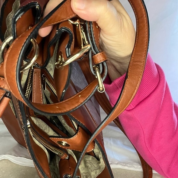 Simply Noelle CrossBody/Shoulder Bag, SZ 15”X6”x 12” Approximate, Many Pockets - Picture 13 of 16